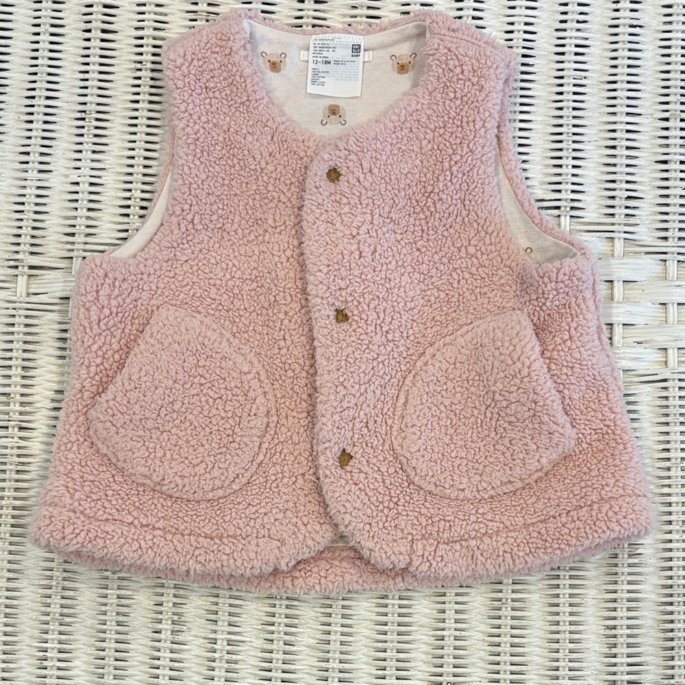 Uniqlo Baby Pink Sherpa Vest